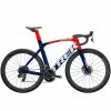 Vélo Route TREK Madone SLR 7 ETap Bleu Rouge -Magasin De Vélo trek22 madslr7ebr56 Velo Route TREK Madone SLR 7 eTap Bleu Rouge 1x1200